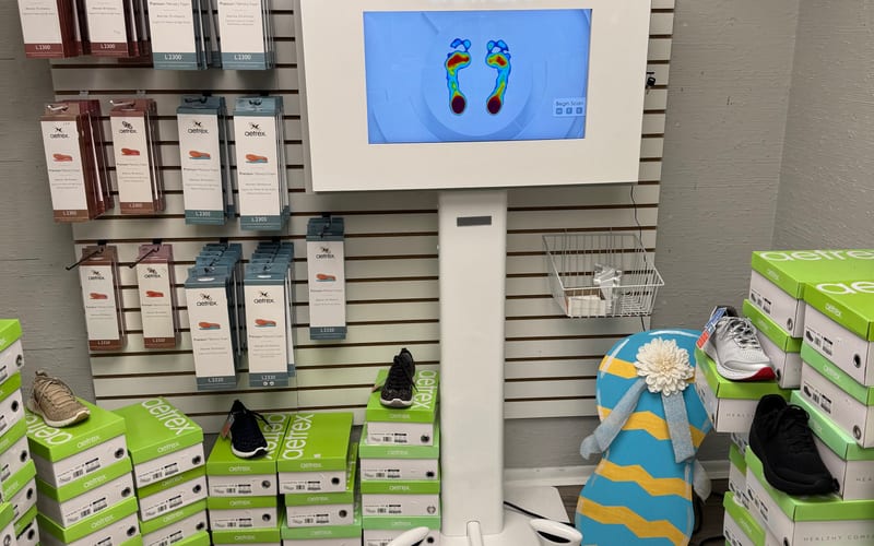 Aetrex foot scanning machine at Gulf Soles